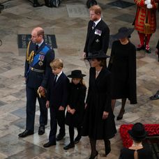 Vojvodkyňa a vojvoda zo Sussexu s rodinou
