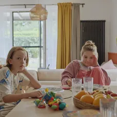 Nikol (Táňa Pauhofová) využila zľavy na veľké nákupy, no všimla si jednu nejasnosť.