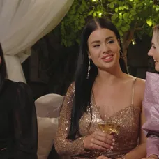 Tereza zhodila dredy, je z nej nádherná žena