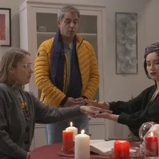 Veštba jej príde na myseľ celkom prirodzene.