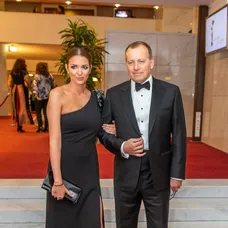 Váhate, či ísť voliť Oteckovia v tom majú jasno!.mp4