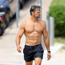 Tim Robards