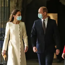 Kate a William navštívili vakcinačné centrum.