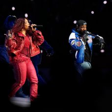 Kendrick Lamar počas Halftime Show