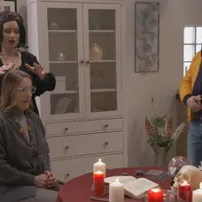 Veštica Petronela v akcii.