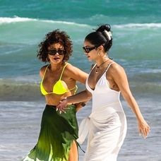 Vanessa Hudgens v Tulume