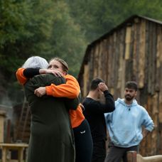 Deň 66, farmári sa konečne dočkali návštev
