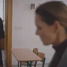 Laura sa preberie po rande s Andrejom.
