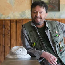 Peter Sklár sa v Hornej Dolnej cíti ako doma