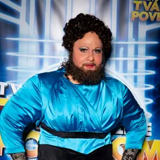 Dárius Koči ako Kealy Settle z filmu The Greatest Showman.