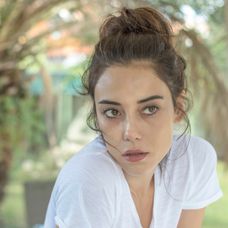 Cansu Dere