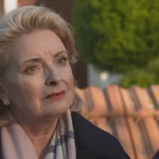 Marike sa Noro zdá ako dokonalý manžel.