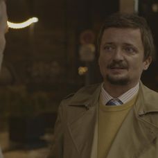Andrej sa pred nemocnicou poháda s Erikom.