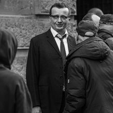 Dano Heriban ako Alexander Dubček vo filme Muž, ktorý stál v ceste