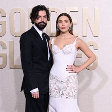 Elizabeth Olsen a Robbie Arnett sa stali rodičmi