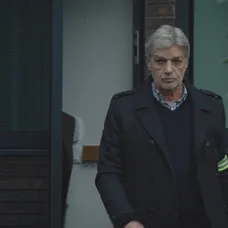 Polícia začne vyšetrovať Andrejovu vraždu. Podozrivou je aj Laura.