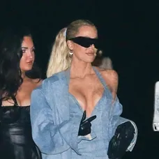 Khloé Kardashian 