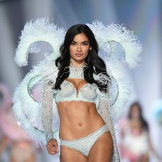 Kelly Gale 