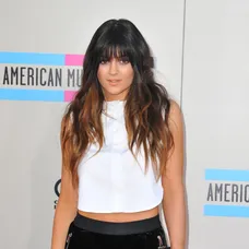 Kylie Jenner PRED a PO úprave pŕs