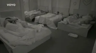 Jeden z párov má vo vile tichú domácnosť