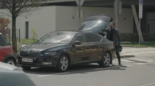 Jakub si nedal pozor. Niekto ho sleduje
