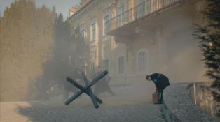 Budovu, v ktorej zostali Lukáš s Editou, dali Nemci zničiť