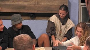 Laura vyzvala na súboj Mariána