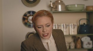 Lucia už vie, že Berta ju nechutne klamala