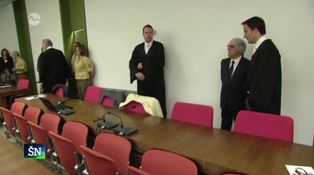 Ecclestone skončil opäť v rukách polície