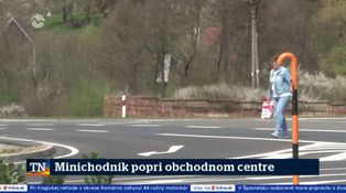 Minichodník popri obchodnom centre