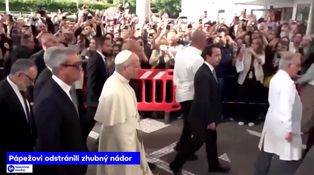 Pápežovi odstránili zhubný nádor
