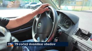 79-ročný donáškar obedov