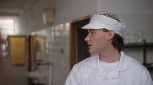Uhádnete, kto sa skrýva v kostýme Deda Mráza? Meno vás prekvapí