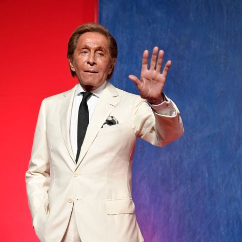 Zomrel taliansky módny návrhár Valentino.