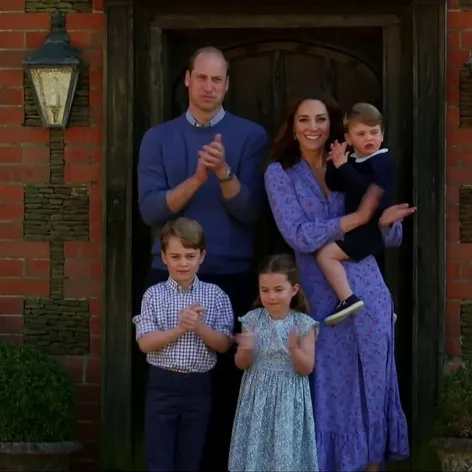 Najlepšie outfity Kate Middleton za rok 2020.
