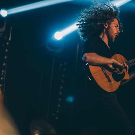 Gitarový virtuóz Dávid Bílek vyráža na turné po celom Slovensku