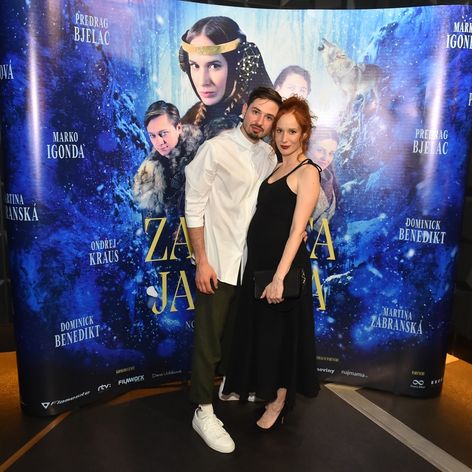 Jonatán Pastirčák a Táňa Pauhofová na premiére rozprávky Zakliata jaskyňa v Bratislave