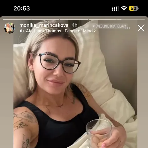 Monika po estetickom zákroku