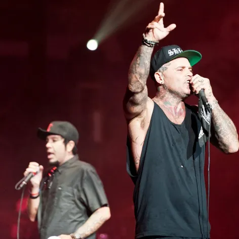Vo veku 49 rokov zomrel Shifty Shellshock z Crazy Town