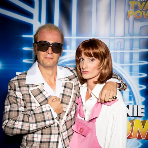 Adela a Viktor ako Kiki Dee a Elton John
