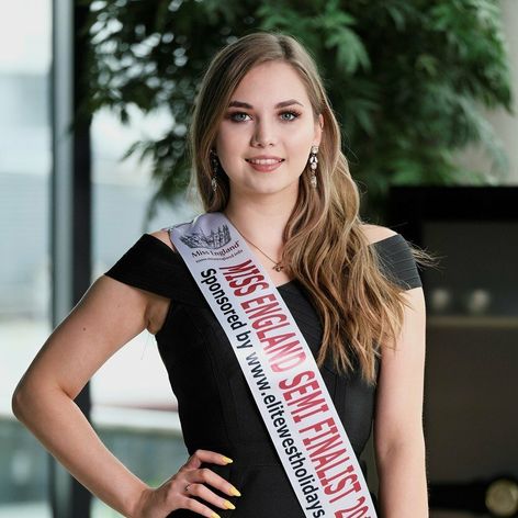 Do súťaže miss sa môžu prihlásiť len bez mejkapu