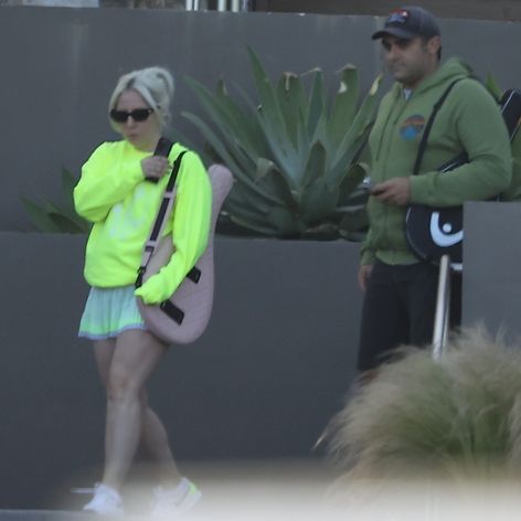 Lady Gaga je vraj tehotná
