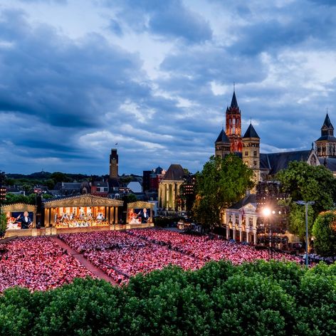 Koncert André Rieu na historickom námestí Vrijthof v holandskom Maastrichte.