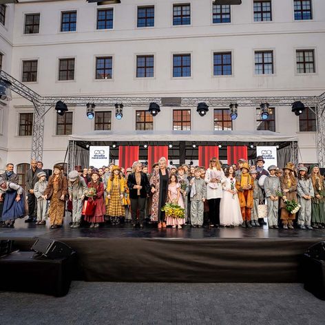 Bratislavský hrad v auguste ožije najkrajšími muzikálmi Divadlo Nová scéna nimi otvorí jubilejnú 80. sezónu