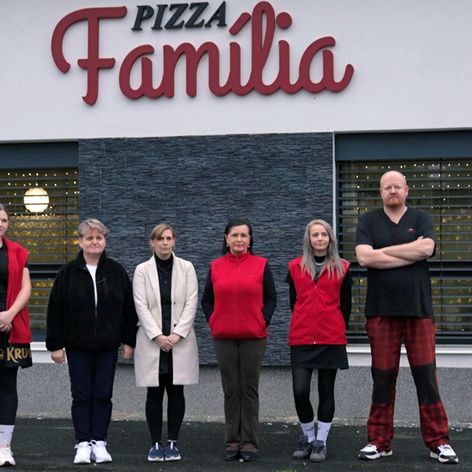 Na nože - Pizza Família