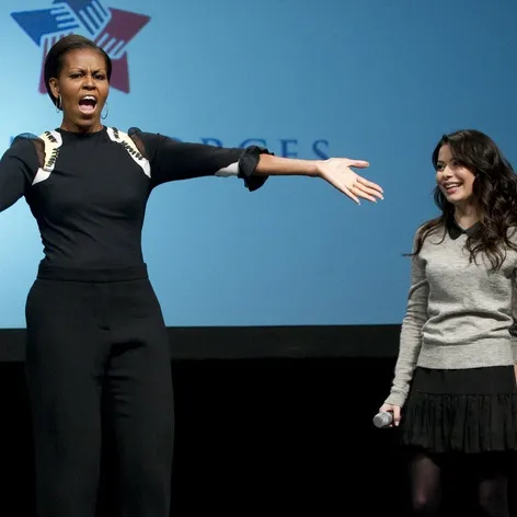 Michelle Obama, Miranda Cosgrove, Jennette McCurdy