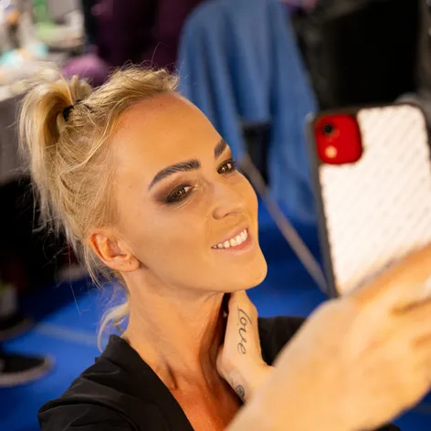 Zuzka Belohorcová pred premenou na speváčku Dua Lipa