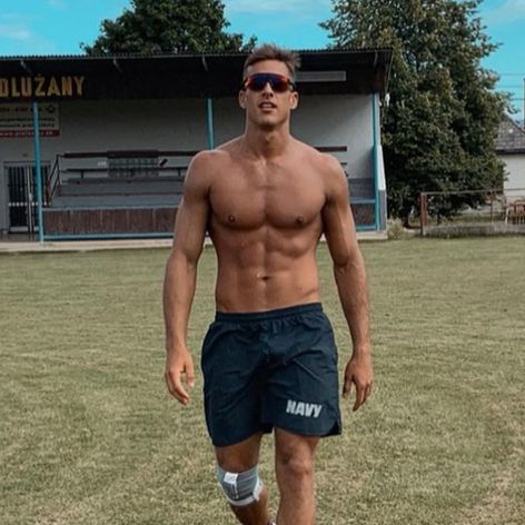 Adam Bardy  