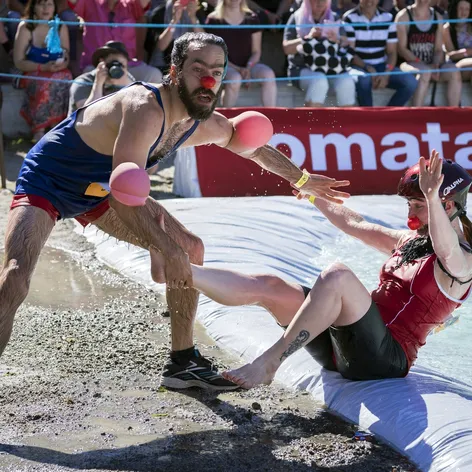 Majstrovstvá sveta v nosení manželky vo Fínsku.