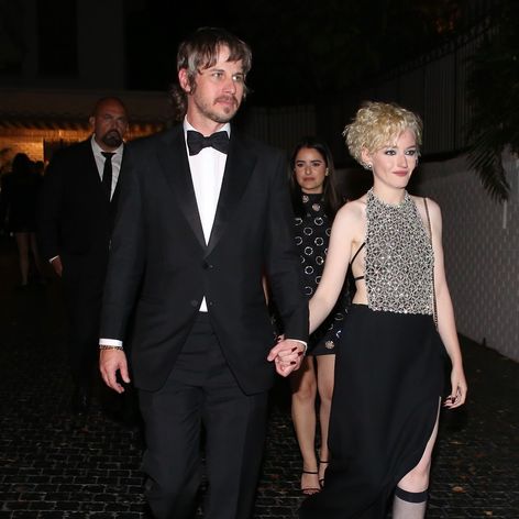 Julia Garner a Mark Foster patrili medzi najromantickejšie páry Hollywoodu.